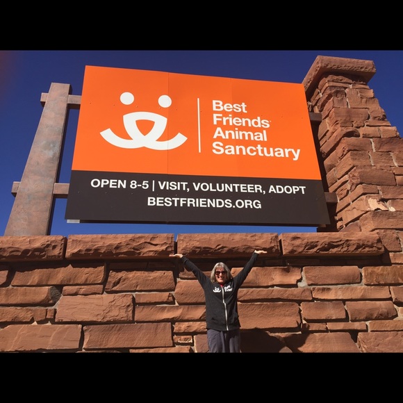 Meet your Posher, Diana - Picture 4 of 5